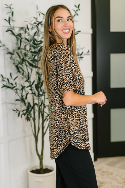 Feline Fine Ribbed Knit Relaxed Tee in Mocha