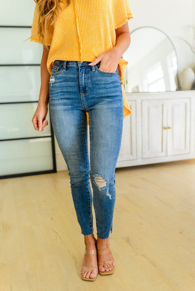 Hi-waisted Dandelion Embroidery Skinny - Ruby Rebellion