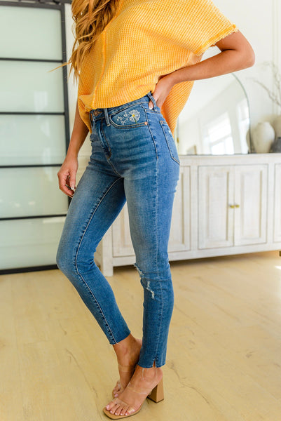 Hi-waisted Dandelion Embroidery Skinny - Ruby Rebellion