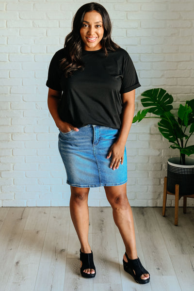 Uptown Crew T-Shirt in Black - Ruby Rebellion