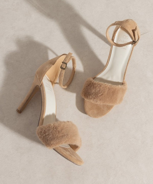 OASIS SOCIETY Hadley   Feather Heels