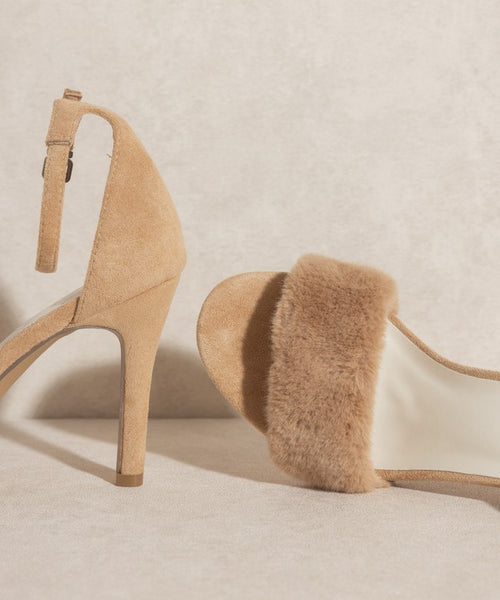 OASIS SOCIETY Hadley   Feather Heels