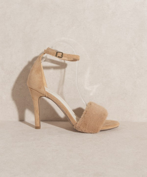 OASIS SOCIETY Hadley   Feather Heels
