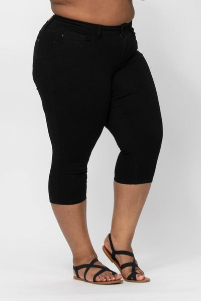 Judy Blue Mid Rise Black Skinny Denim Capri