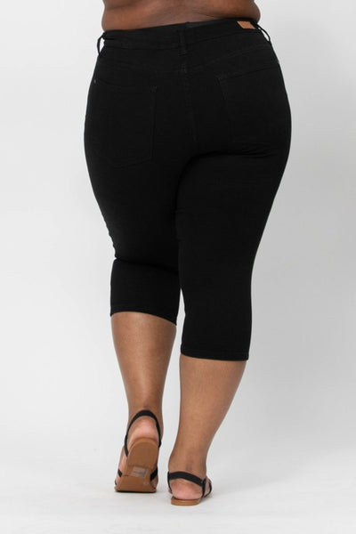 Judy Blue Mid Rise Black Skinny Denim Capri