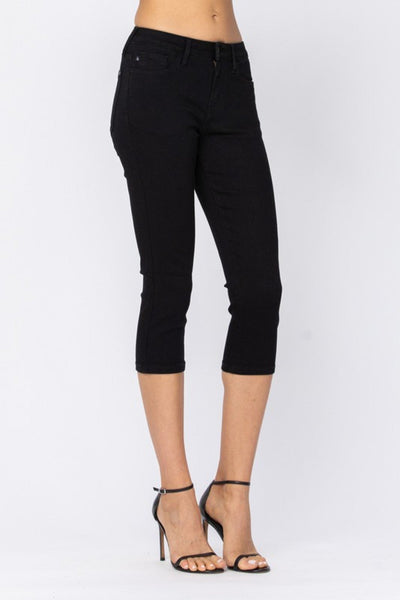 Judy Blue Mid Rise Black Skinny Denim Capri